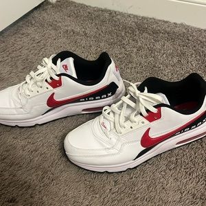 Men’s Nike air red white black shoes, size 11.5 brand new condition